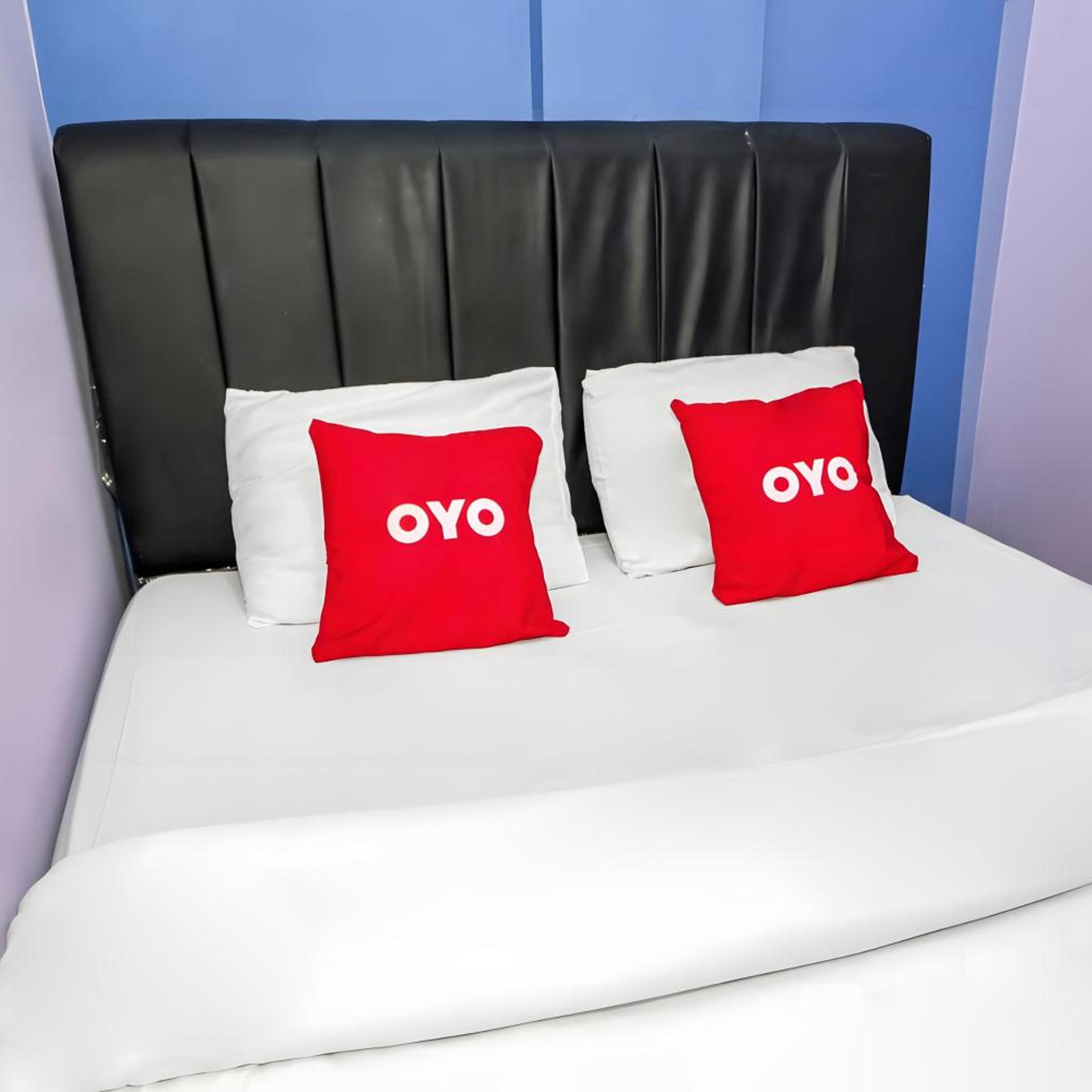 Hotel O Iconiq Rooms 14/38