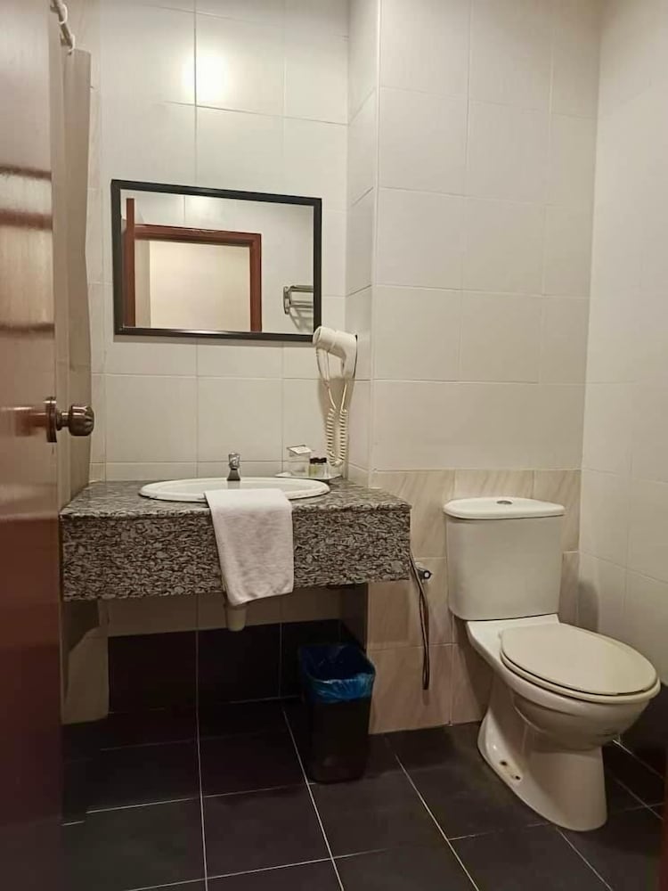 Pantai Puteri Hotel Malacca 60/62