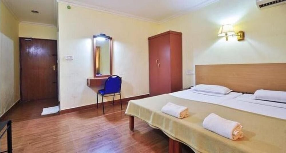Hotel Srinivas 31/65