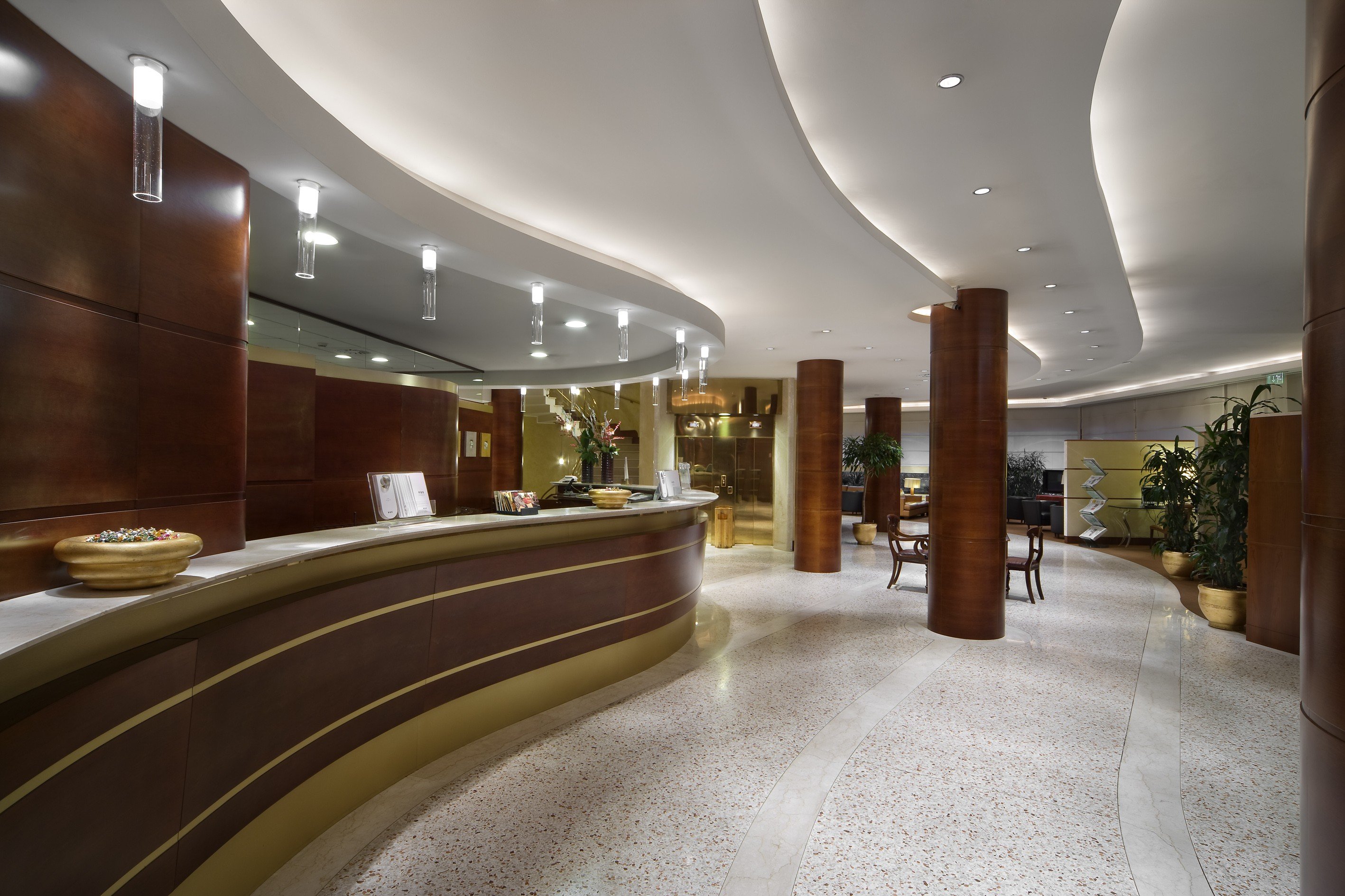 Unahotels Cusani Milan 5/69