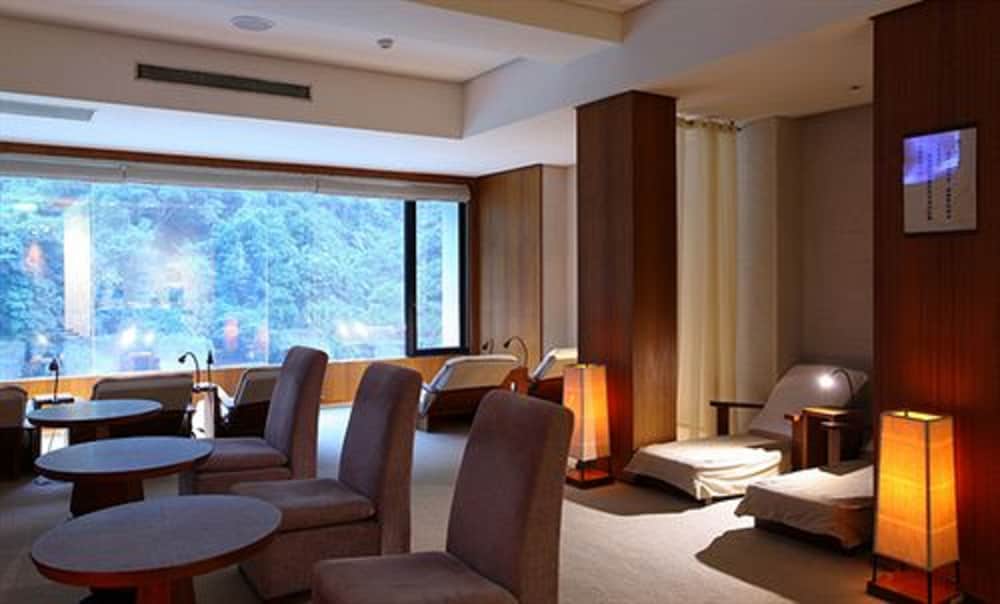 VOLANDO URAI SPRING SPA AND RESORT 35/66