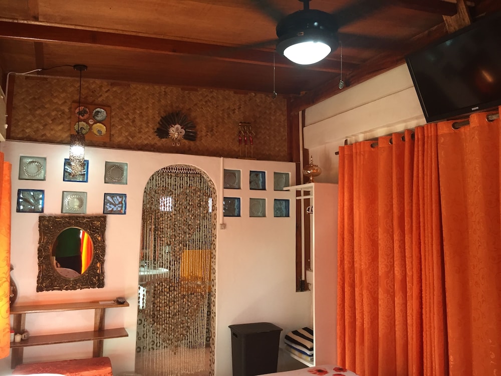Lala Panzi Bed And Breakfast 10/64