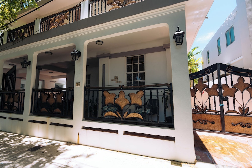 Placid Suites (ex. HM Suites) 3/50