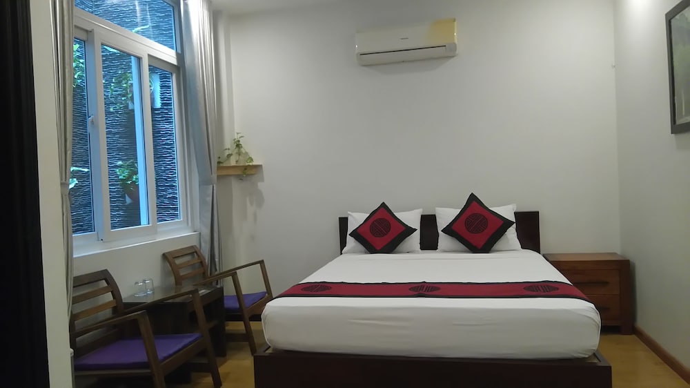 DELUXE, DOUBLE BED