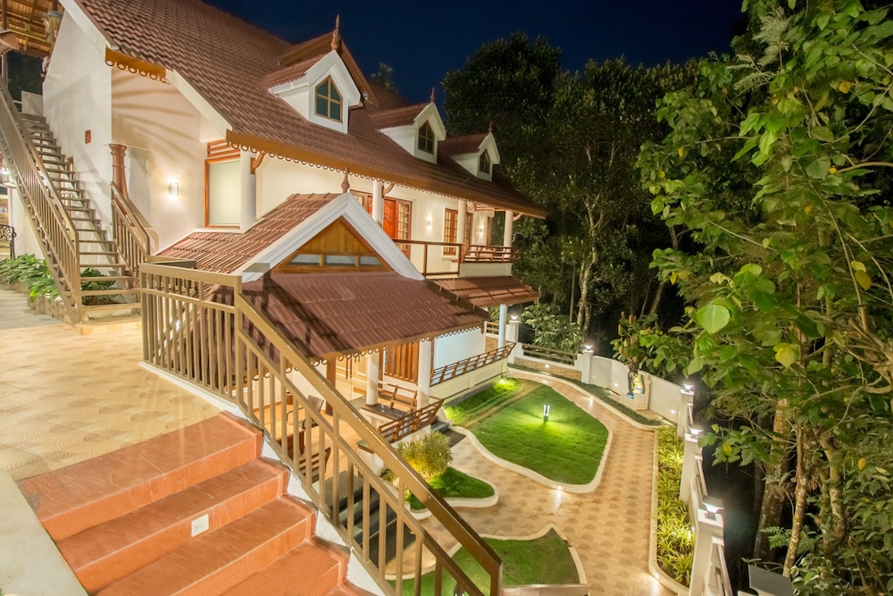 Crown Valley Thekkady 25/28