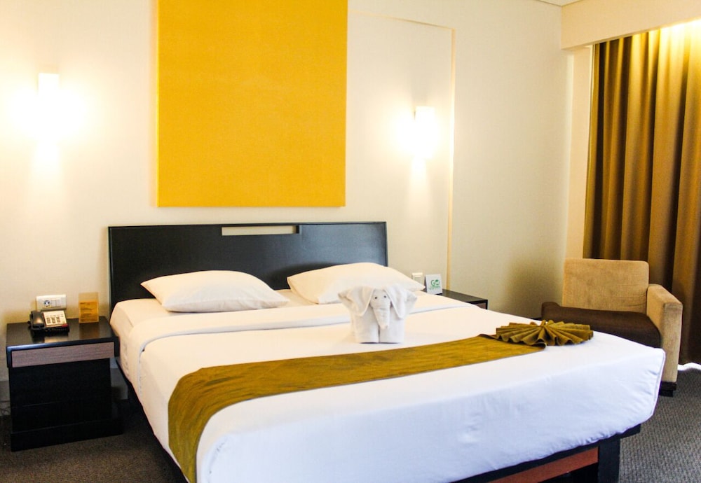 Rattan Inn Banjarmasin 10/24