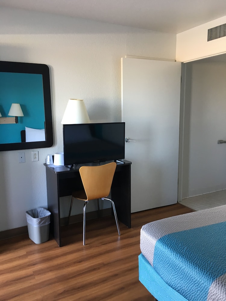 Motel6 Tucumcari, NM 25/71