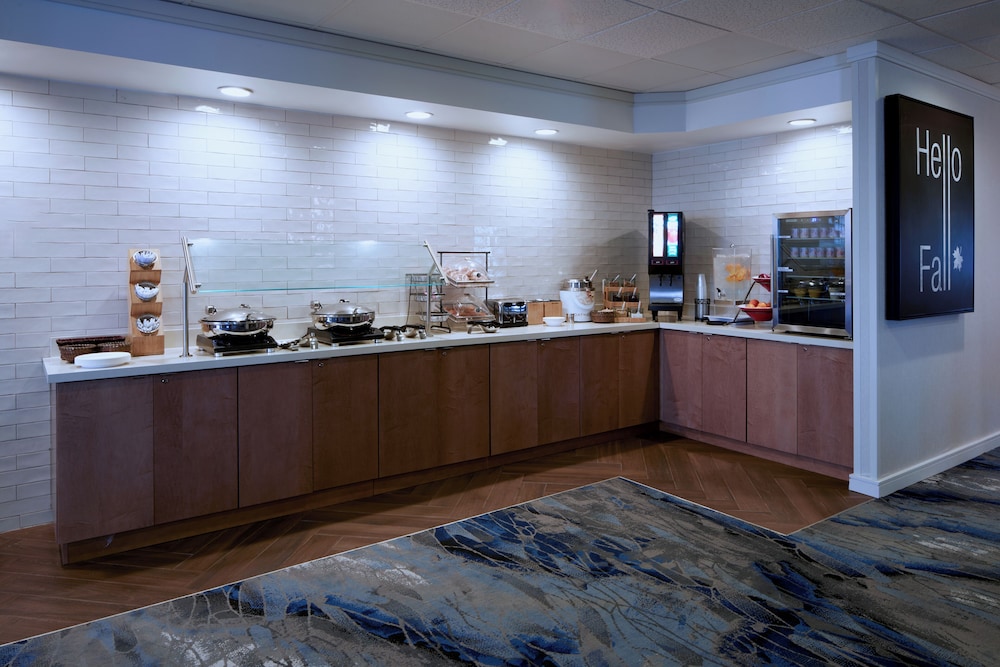 Fairfield Inn And Suites San Bernardino 7/47