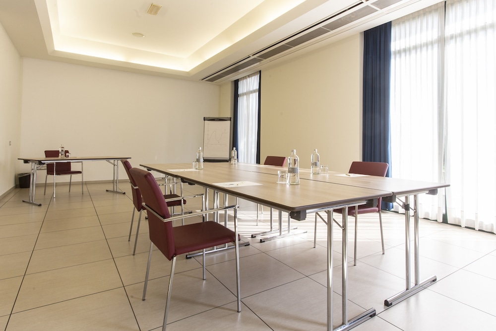 DoubleTree by Hilton Milan Malpensa 63/76