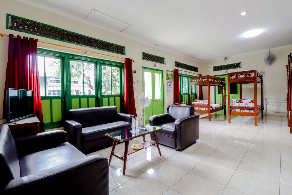 Bahagia Sederhana Home Stay - Hostel by ZUZU 36/50