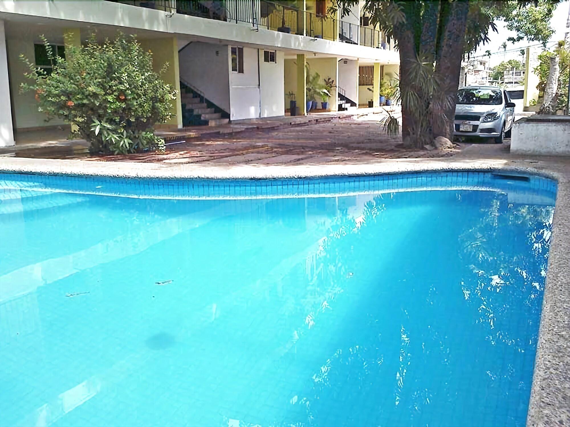 Hotel Avenida 14/17