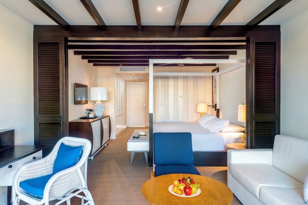 Swim Up, Junior Suite, King Bed