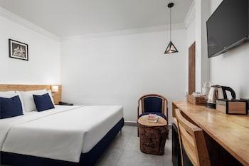 Standard, 2 Double Beds, No Window