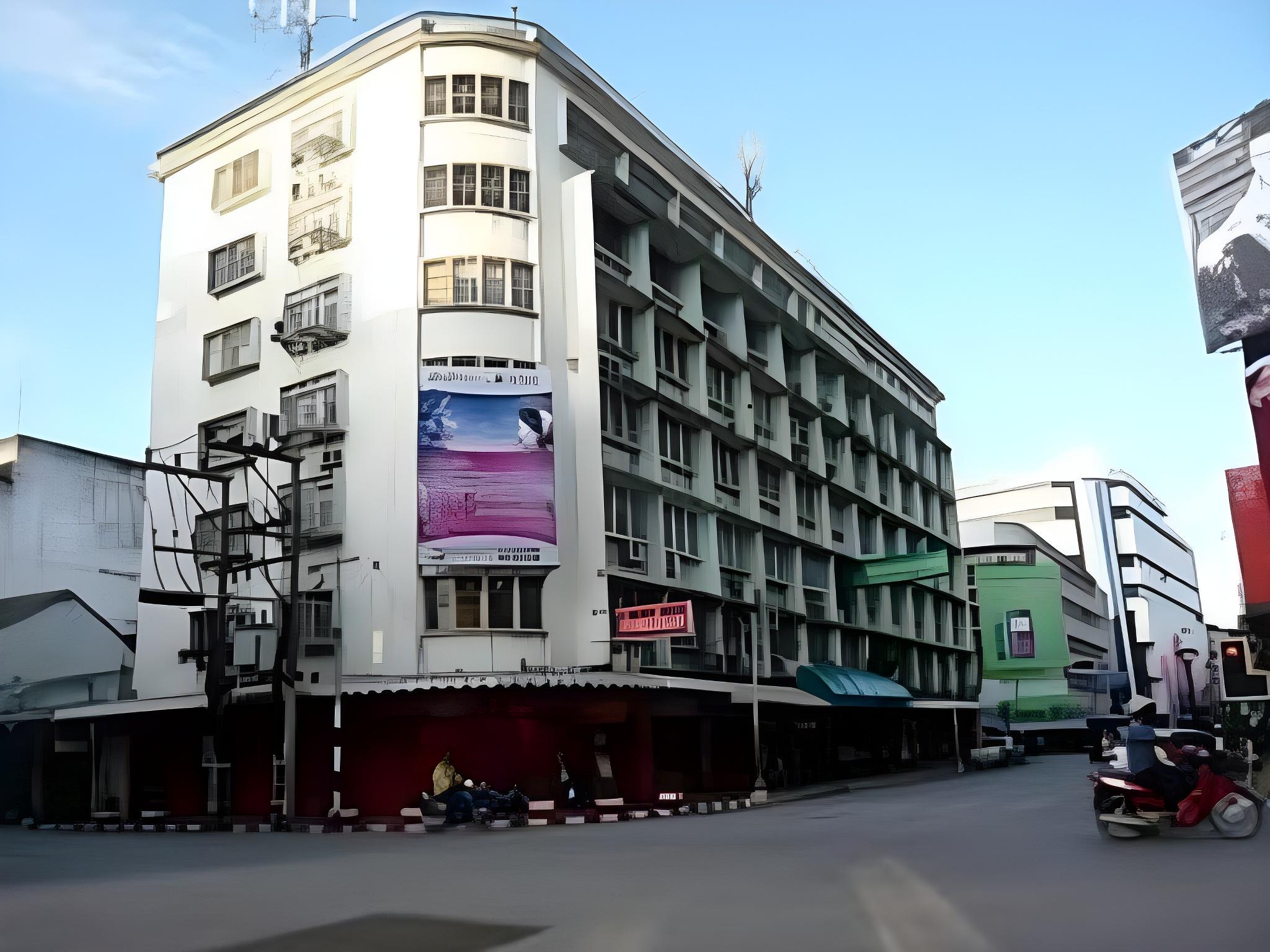 Laem Thong Hotel 36/39