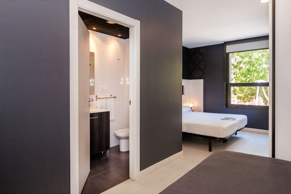 Barna House Hotel 50/50