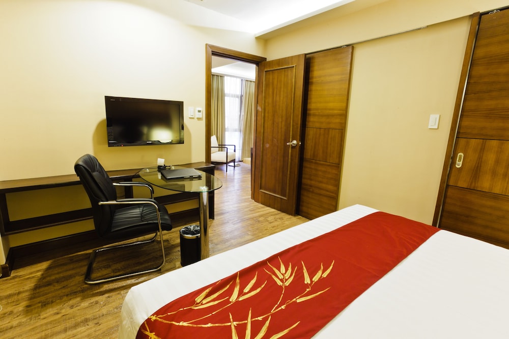 Ramada by Wyndham Manila Central 22/43