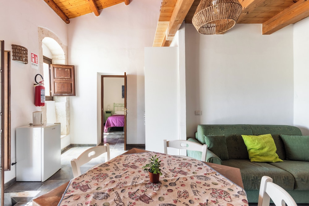 Agriturismo Alle Riserve Cavagrande 32/50