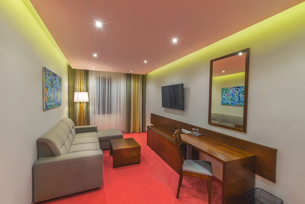 Arkada Hotel 39/56