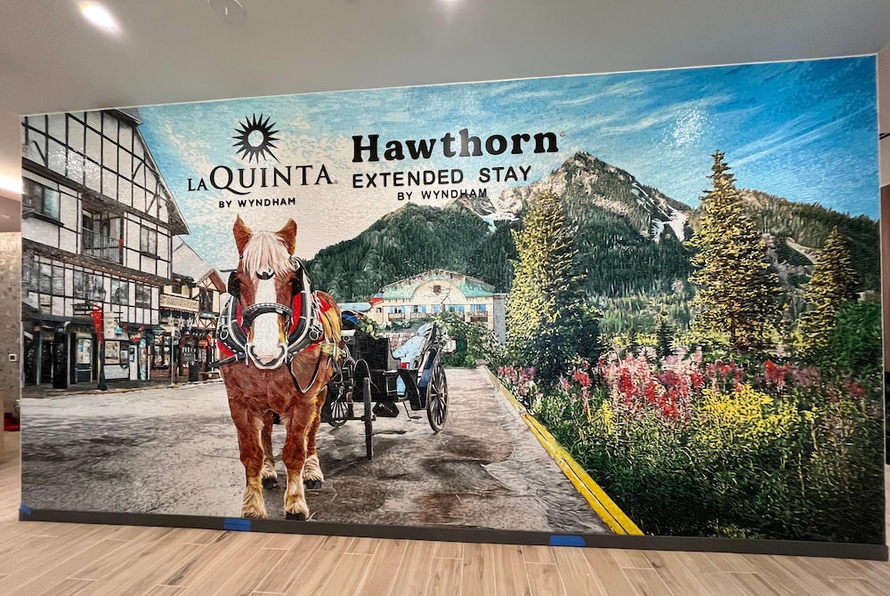 La Quinta Inn and Suites by Wyndham Leavenworth 54/60