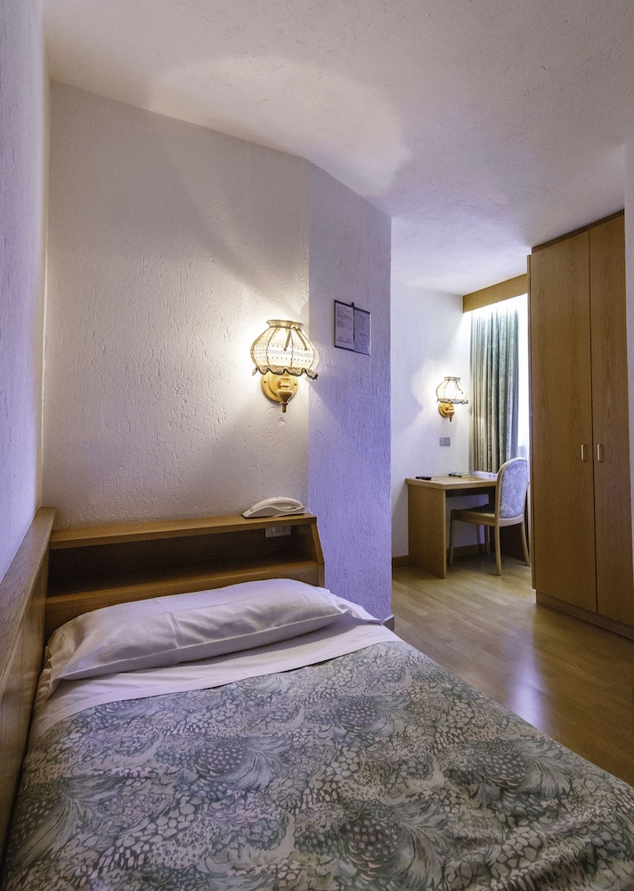 Hotel Ottoz Meublè 14/69