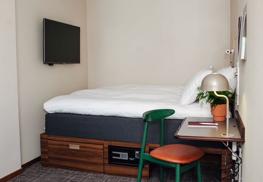 Best Western And Hotel 41/42