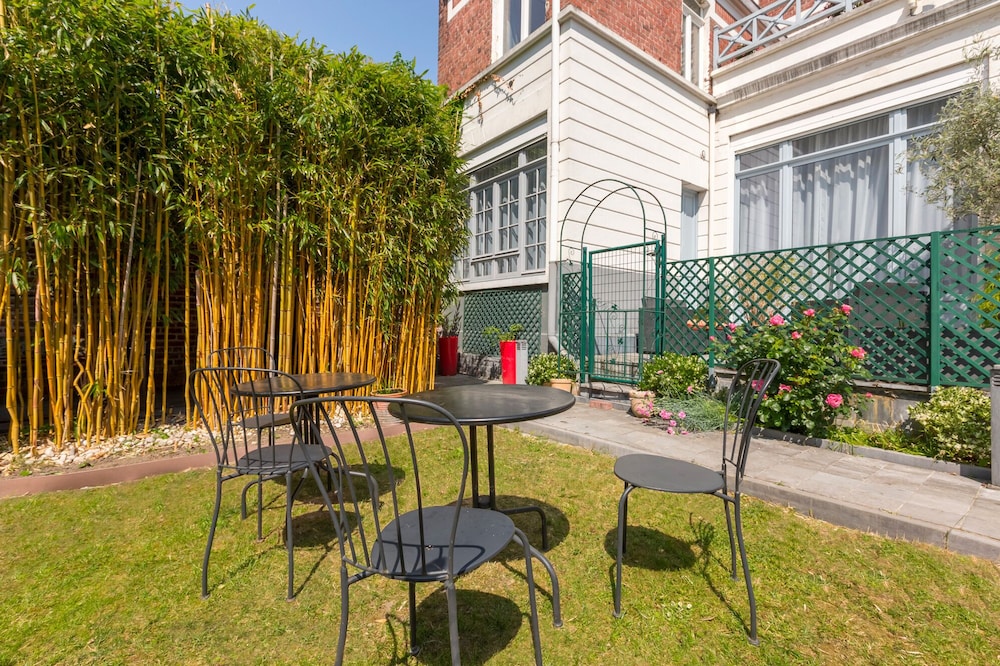 Villa Hotel Gounod 43/51