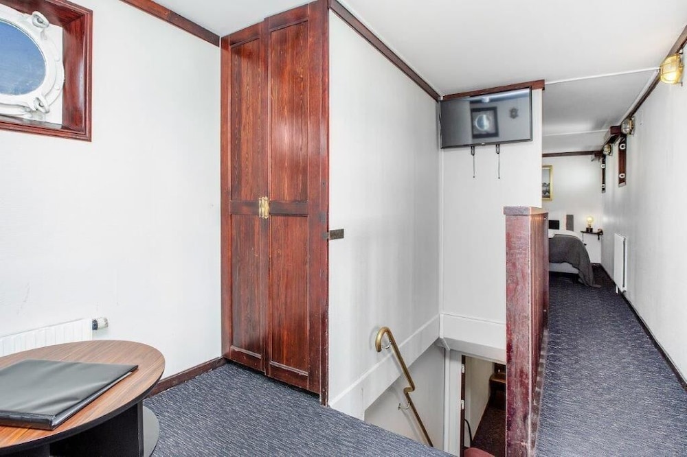 Malardrottningen Hotel 18/56