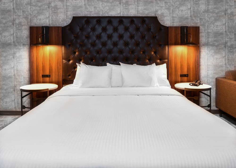 Hollywood Inn Suites Hotel 19/54