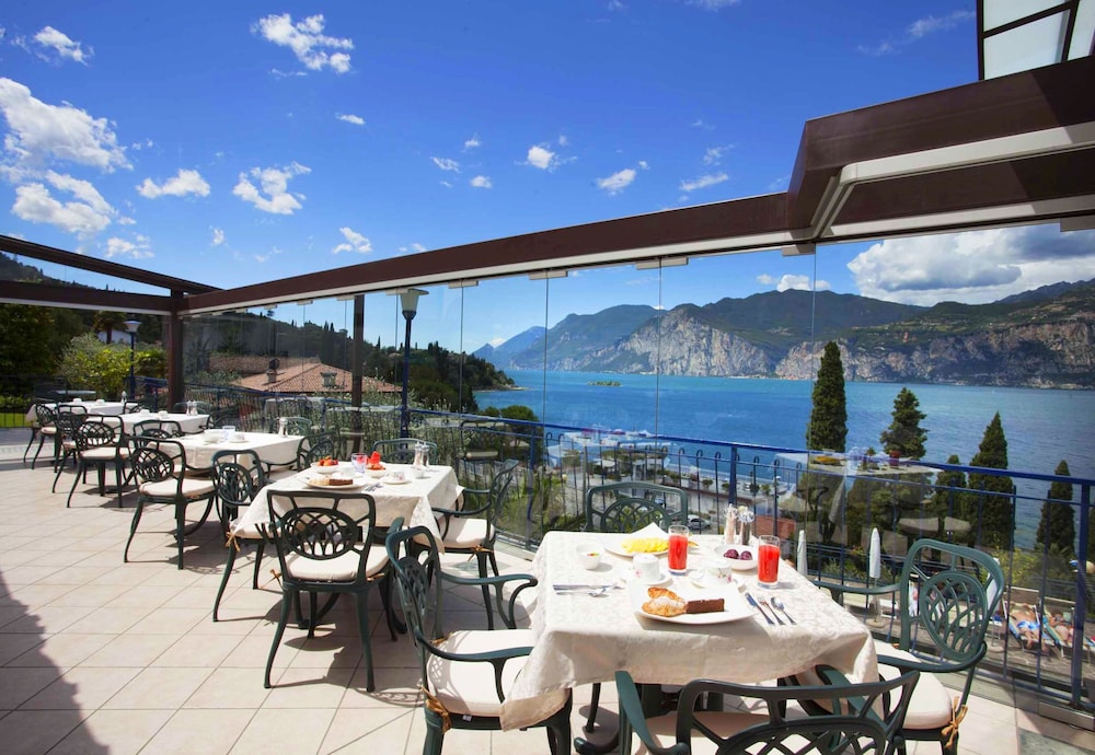Hotel Capri 37/50