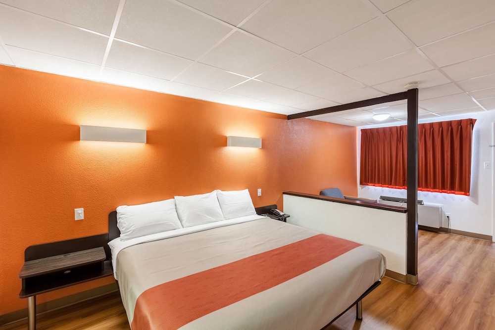 Motel6 Fort Worth, TX - Stockyards 14/29