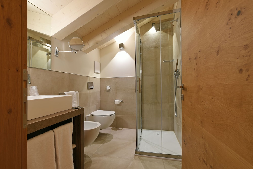 Dolomeet Boutique Hotel 47/50