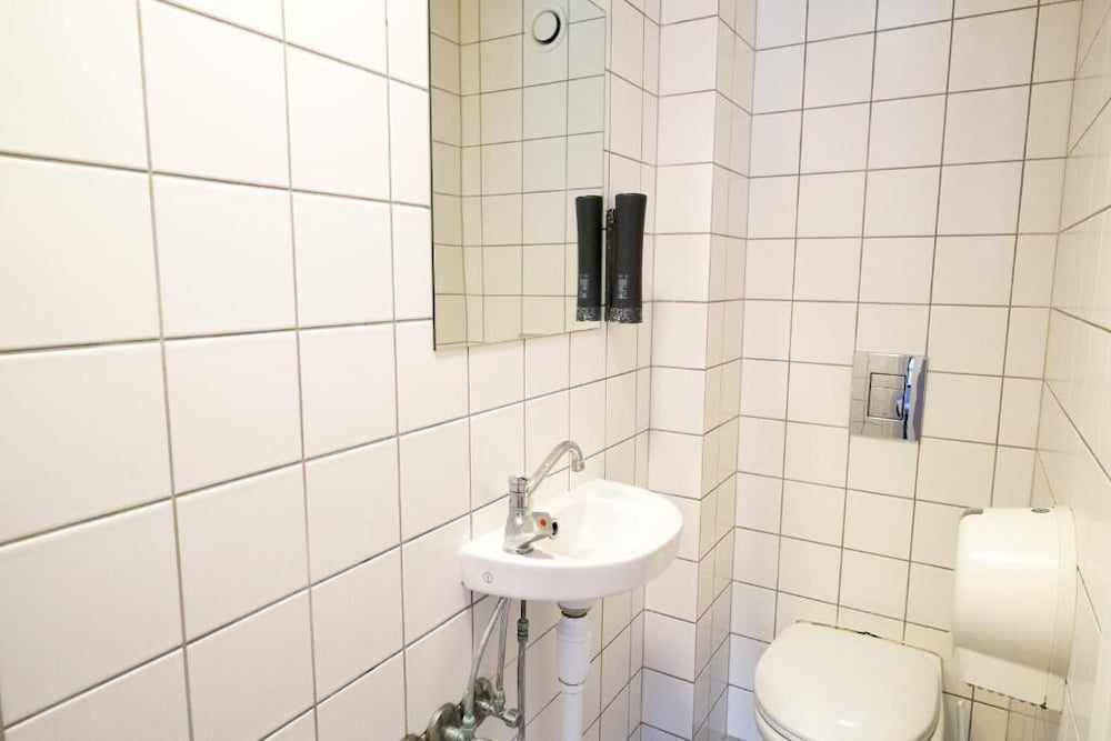 Copenhagen Downtown Hostel 68/69