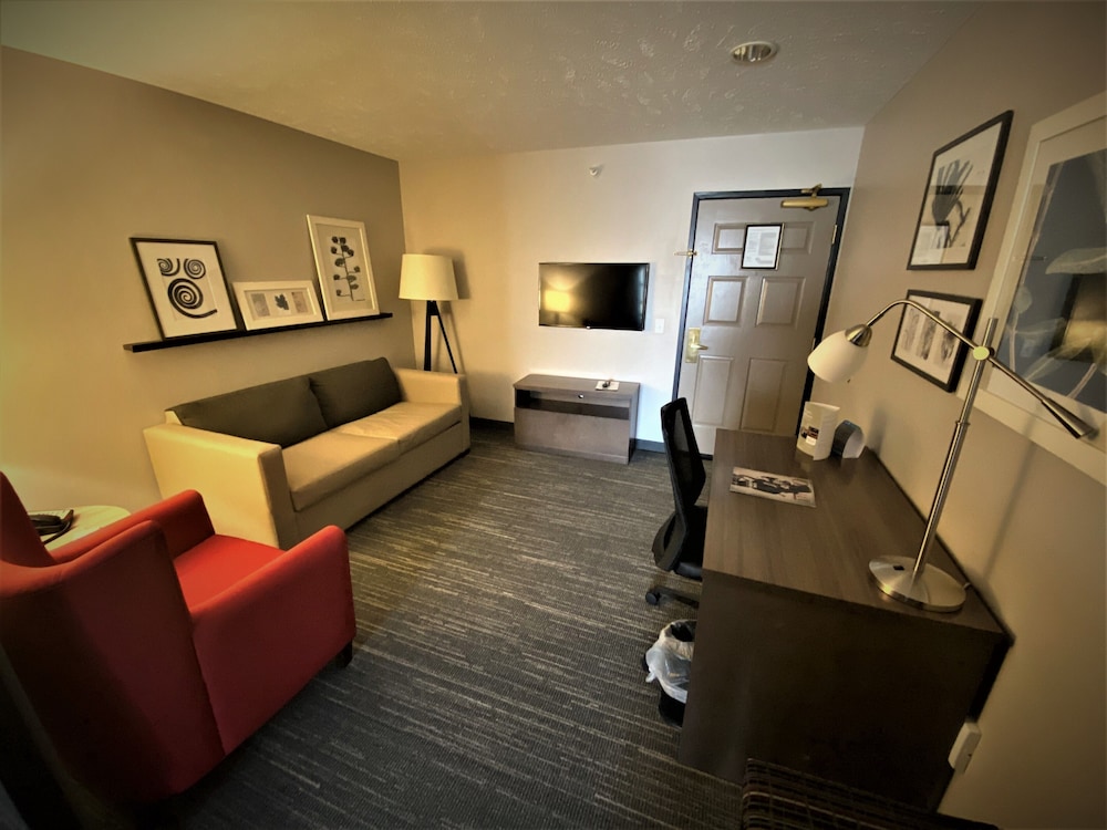Country Inn and Suites by Radisson Council Bluffs IA 17/30
