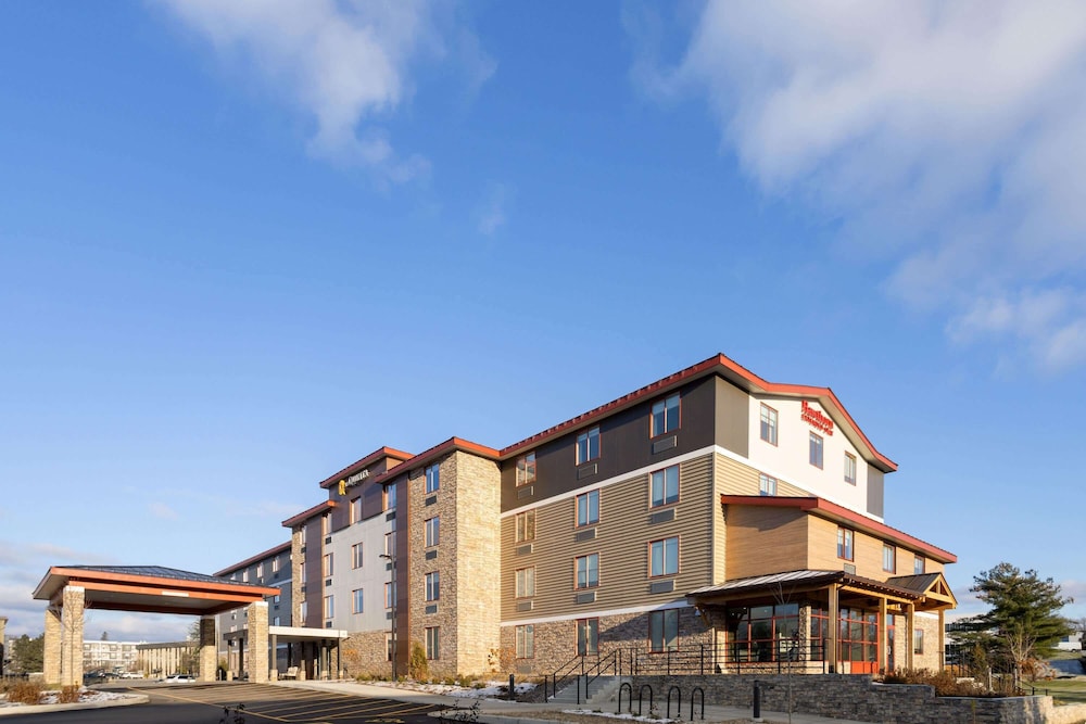 La Quinta Inn & Suites by Wyndham Williston Burlington 2/23