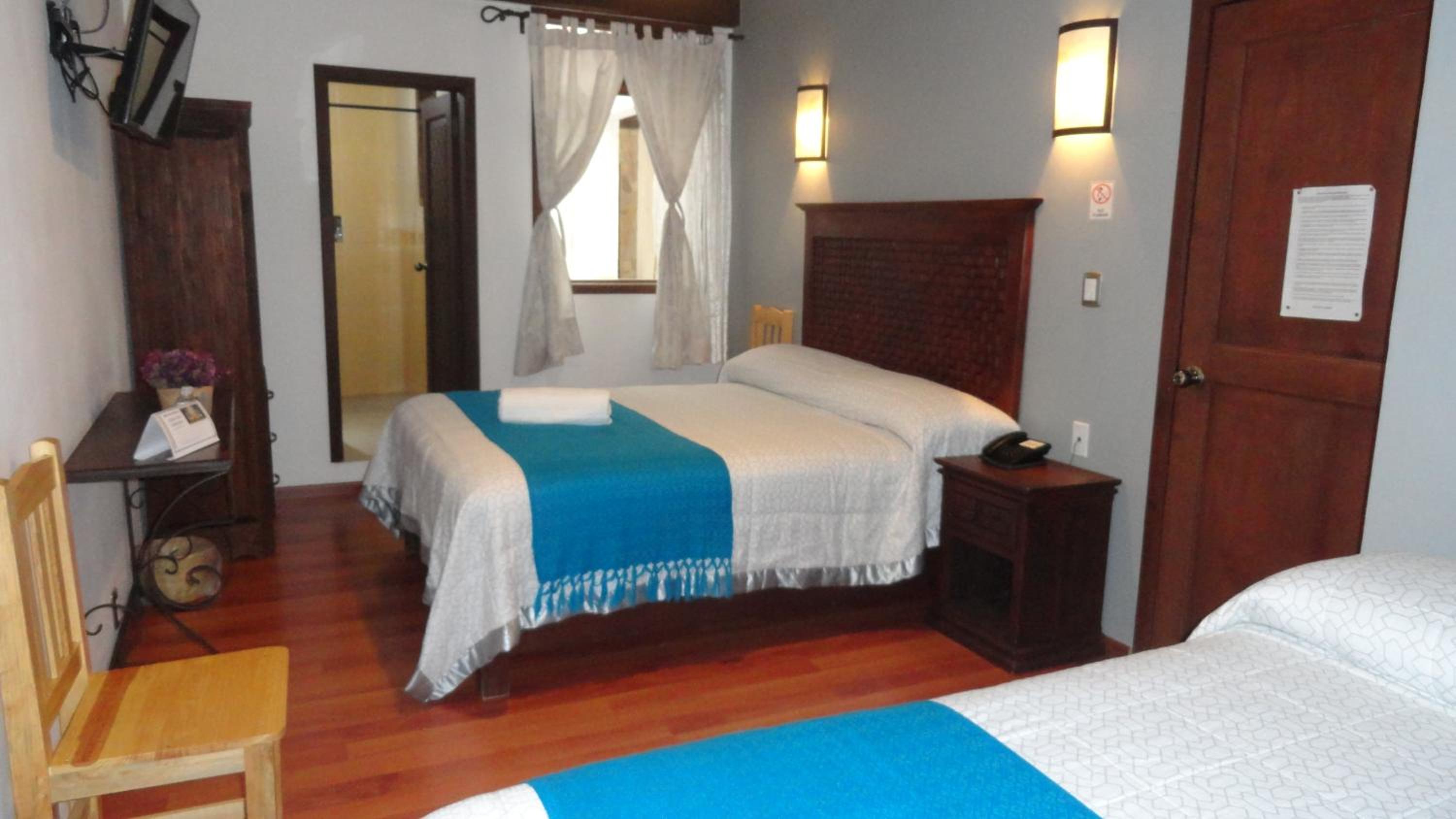 غرفة رباعية، Hotel Na'lum 9/10