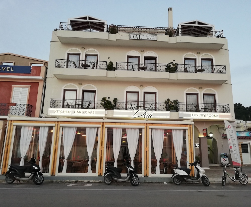 Dali Luxury Rooms 4/50