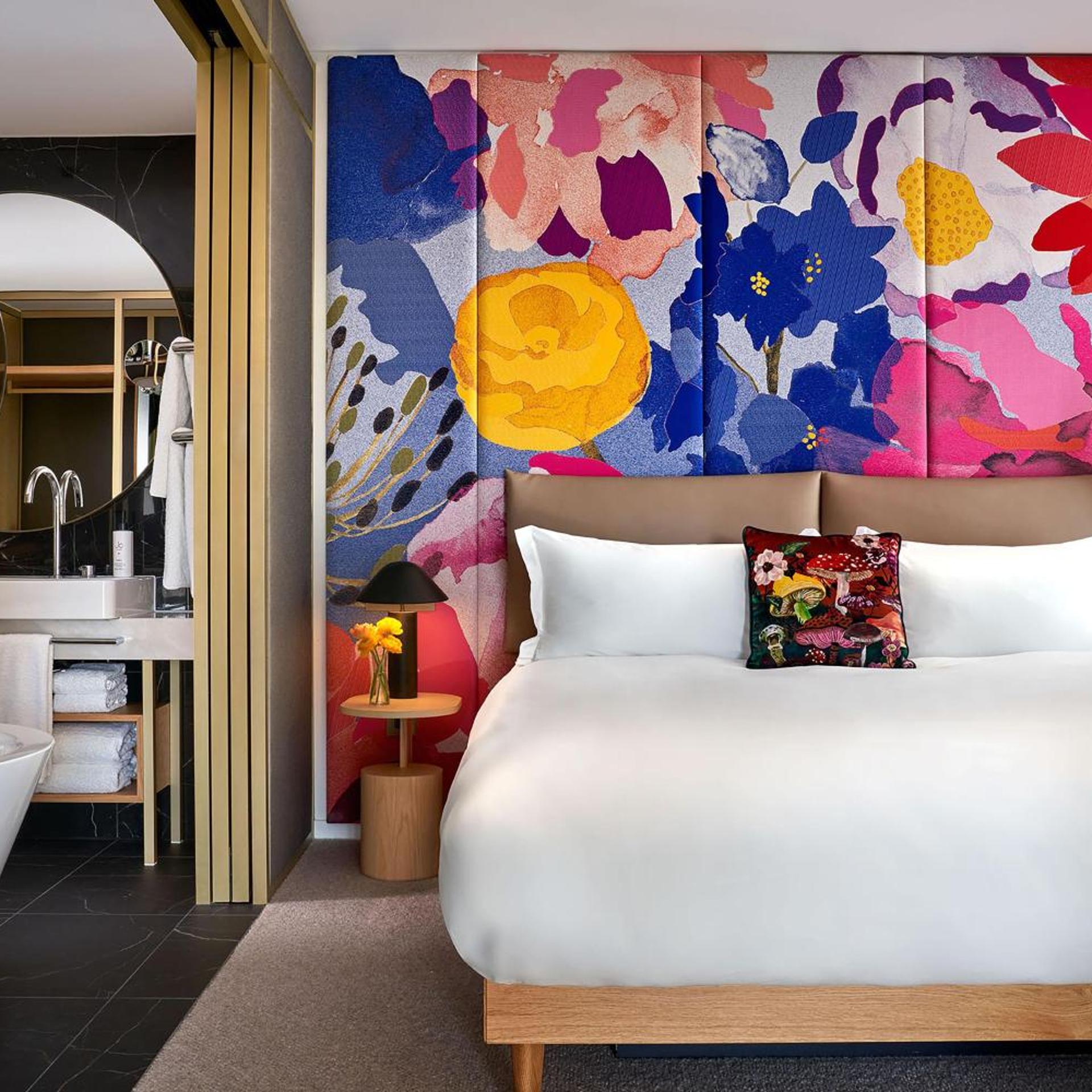 Soho, Suite