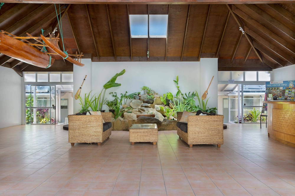 Moana Sands Beachfront Hotel 44/58