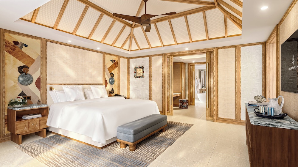 3 Bedrooms, Royal, 2 King Beds, 2 Queen Beds, Four Seasons Resort Mauritius at Anahita 2/10
