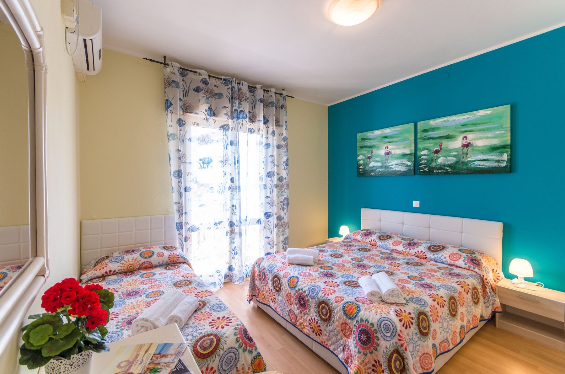 ROOM, TRIPLE