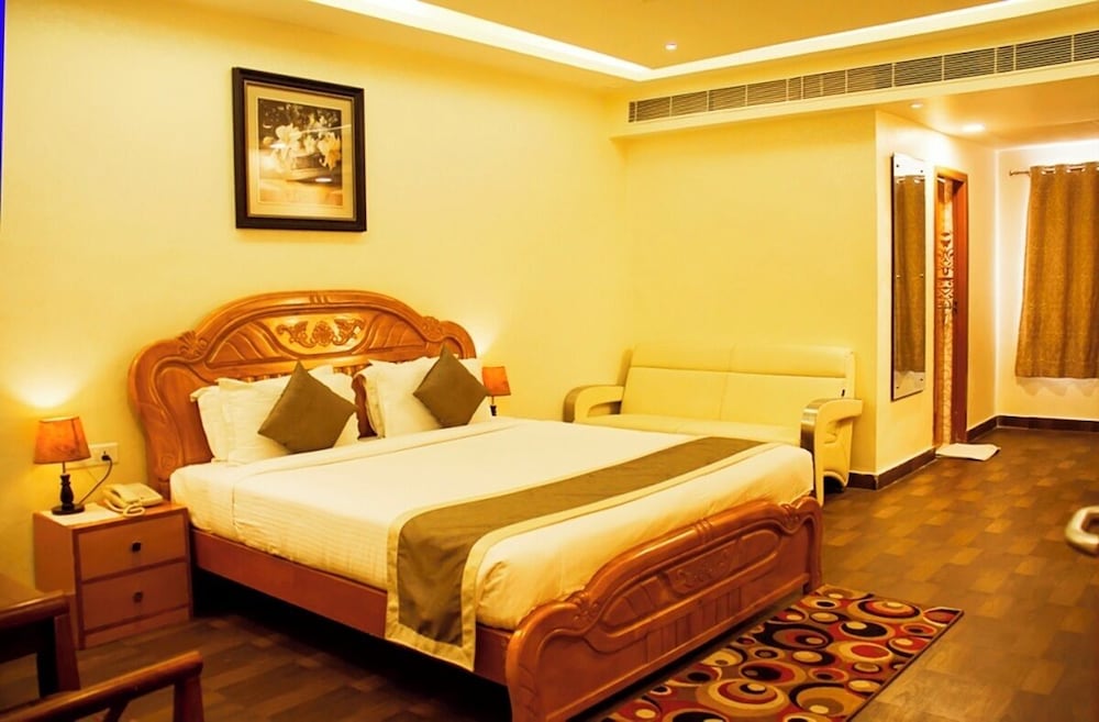 Hotel Vaibhav Inn 18/50
