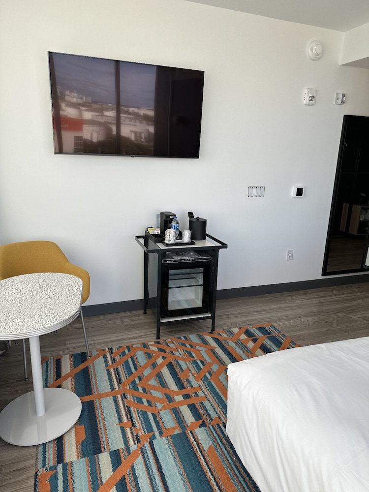 Aloft Fort Lauderdale Airport 17/46