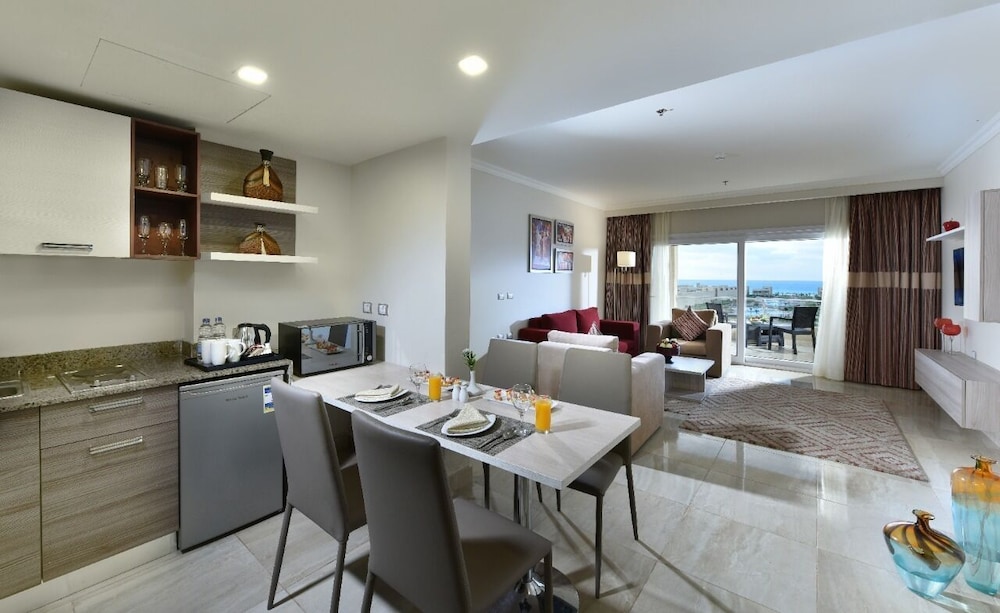 Tolip Hotel North Coast 54/77