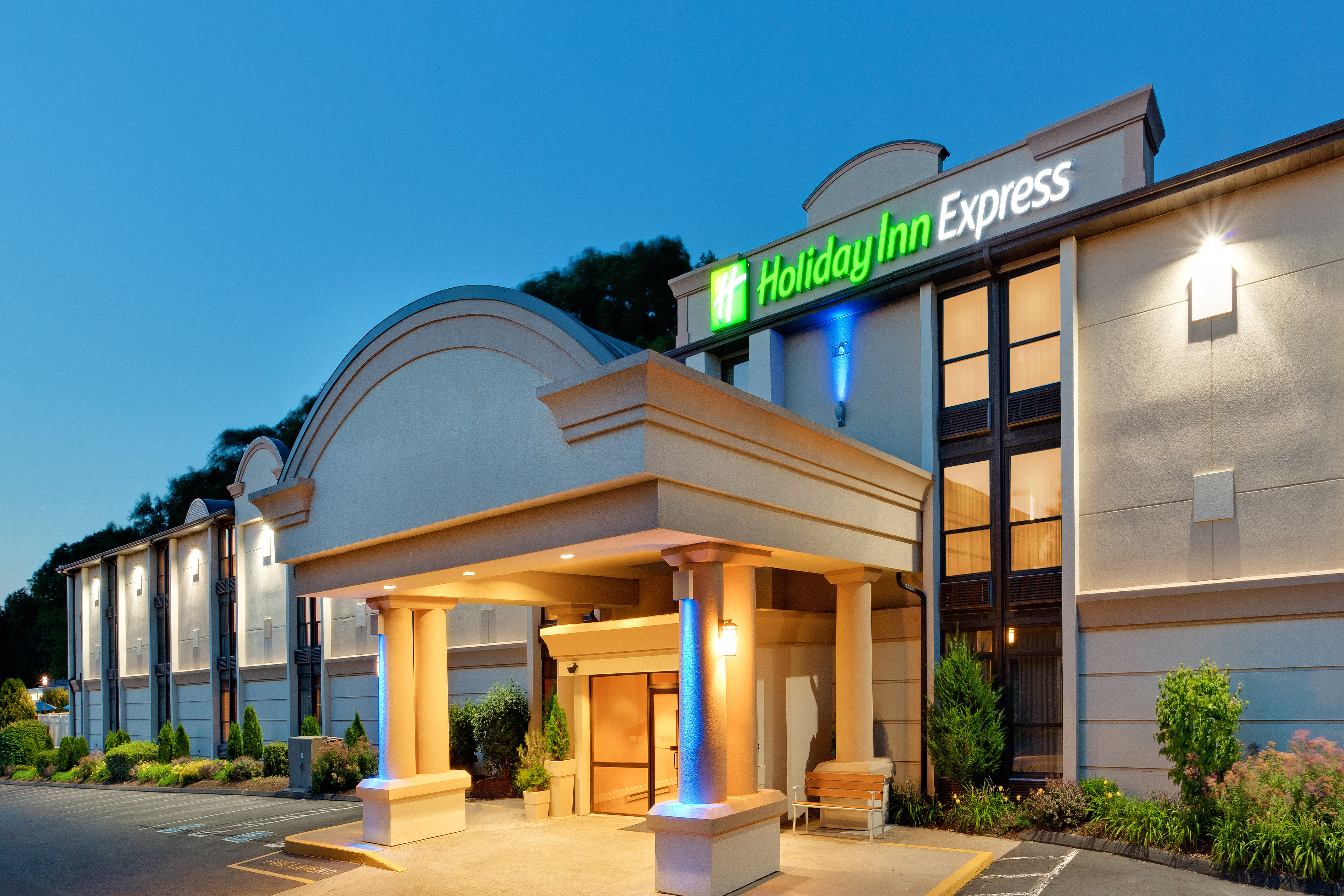 Holiday Inn Express Southington 2/61