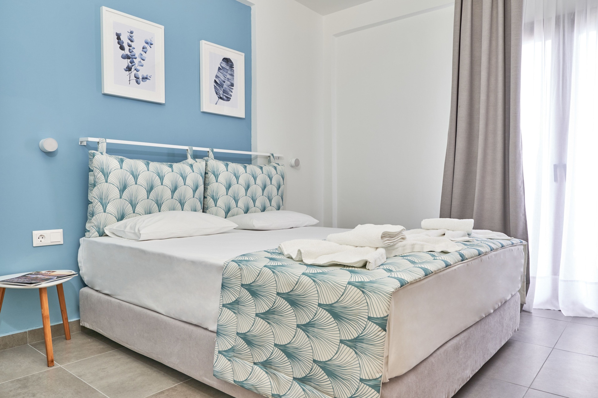 STUDIO, DOUBLE BED