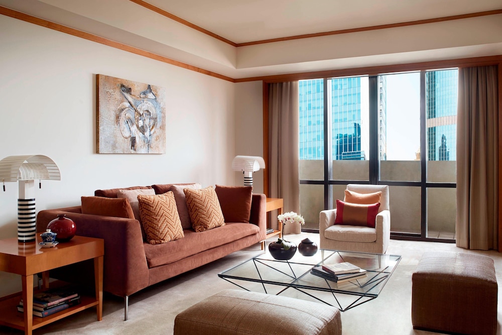 Portman Ritz Carlton 22/43