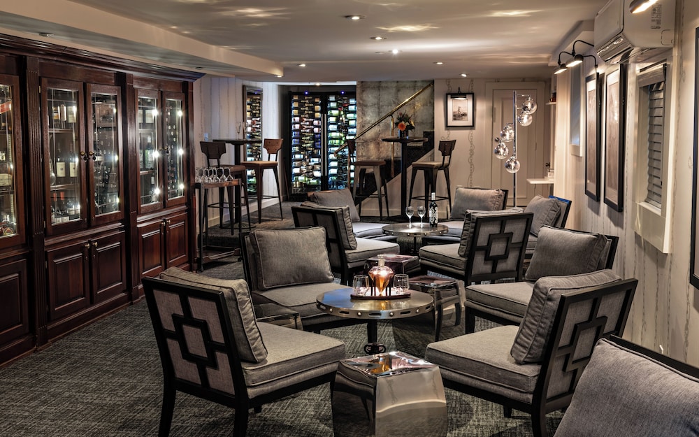 Crowne Pointe Historic Inn Spa 60/75