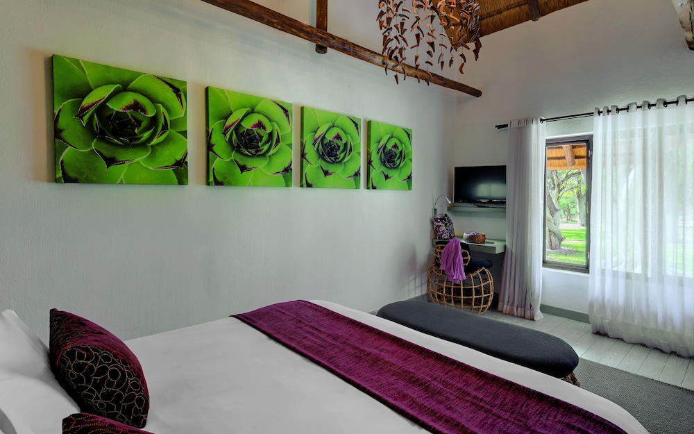 Mokuti Etosha Lodge 29/69