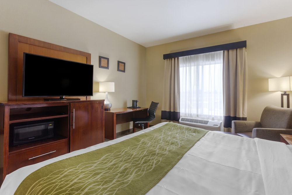 Comfort Inn & Suites Woods Cross - Salt Lake City North 8/43