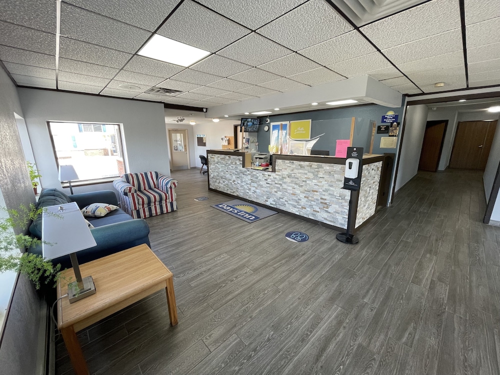 Days Inn By Wyndham Alpena 3/28